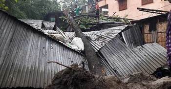 সিরাজগঞ্জে ঘূর্ণিঝড়ে আহত ২০