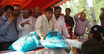 বন্যা দুর্গতদের ত্রাণ নিয়ে ছিনিমিনি চলবে না 