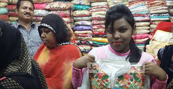 মধ্যরাত পর্যন্ত বেচা বিক্রি চলছে ভৈরবের মার্কেটগুলোতে