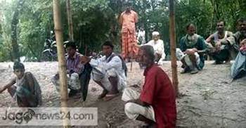 বাংলাবান্ধা মহাসড়কে অবস্থান নিয়েছে পানিবন্দিরা