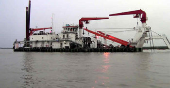 লৌহজং চ্যানেলে এক ঘণ্টা পর ফেরি উদ্ধার : চলাচল স্বাভাবিক