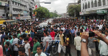 আদালতে খালেদা