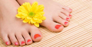 ভাগ্য যখন পায়ের আঙুলে!