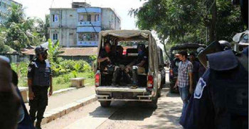 তথ্য গোপনের অভিযোগে নারায়ণগঞ্জের সেই বাড়ির মালিক গ্রেফতার 