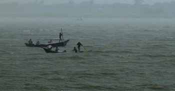 পদ্মায় নৌকাডুবিতে একজন নিহত 