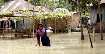 গোয়ালন্দে বাঁধ ভেঙে বিস্তীর্ণ এলাকা প্লাবিত