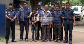 বাসে গণধর্ষণ : দুই আসামি ৩ দিনের রিমান্ডে