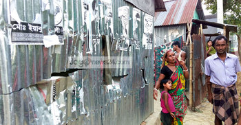 আতঙ্ক কাটছে না দাসপাড়ার সংখ্যালঘুদের