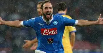 Higuain will not renew Napoli contract