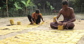 পাপড়ে স্বাবলম্বী প্রকাশ 