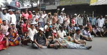 Bhabadah affected people block Jessore- Khulna highway