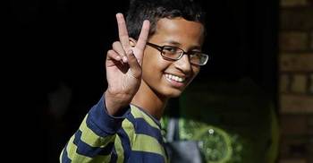 US Muslim teen sues school