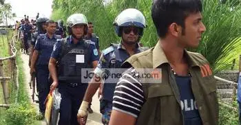 Anti-militant drives in Manikganj chars, held 3