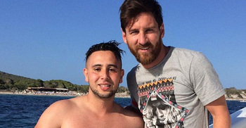 Messi fan swims 1km to meet Barcelona star 