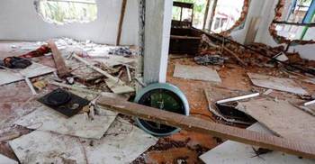 Myanmar mob burns down mosque