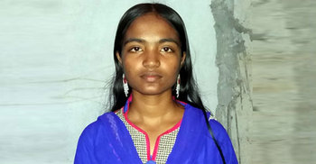 দারিদ্র্যকে জয় করেছে ভূমিহীন মৌলী 