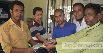 নোয়াখালীর সদর উপজেলায় মনোয়নপত্র দাখিল