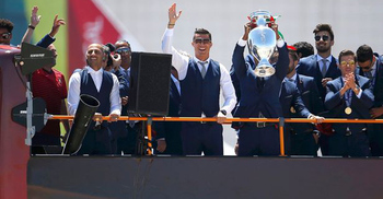 Ronaldo and Portugal return home following Euro 2016 triumph 