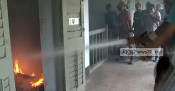 রাজশাহী কলেজ হোস্টেলে অগ্নিসংযোগ
