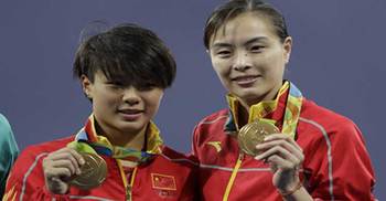 Wu makes diving history with fifth gold