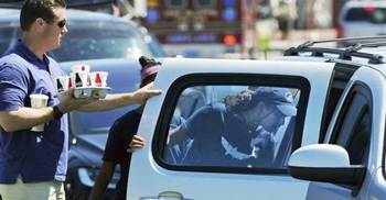 Obama daughter takes restaurant job