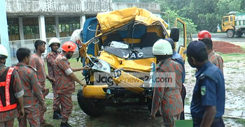 সড়ক দুর্ঘটনায় আহত ১৫