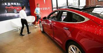 Tesla Autopilot safety row escalates