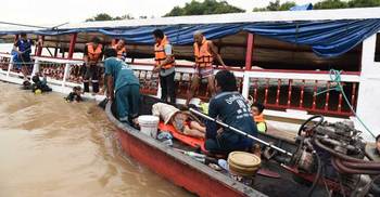 Thailand boat capsizes, killing 15