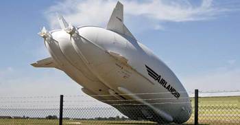 World’s biggest aircraft crashes in Bedfordshire 