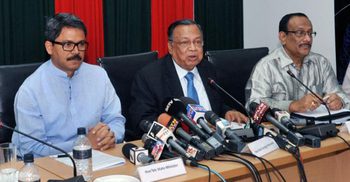 Terrorism to be rooted out, FM tells diplomats 