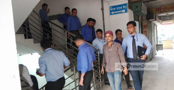 Powerful earthquake shakes Bangladesh