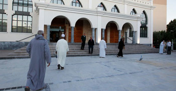 24pc of French Muslims oppose secular laws: study