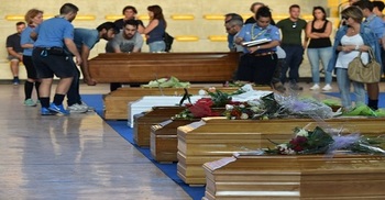 Italy mourns quake dead as hope for survivors wanes