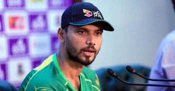 I compartmentalise bowling and captaincy: Mashrafe 
