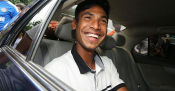 Cutter Mustafiz flies for England finally