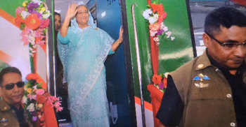 PM inaugurates ‘Sonar Bangla’ train service