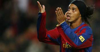 Barcelona sign Ronaldinho... again!