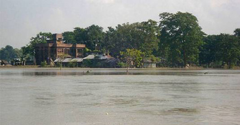 Deluge turns grim in Kurigram marooning 60,000  