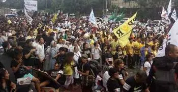 Philippine protesters condemn drug war