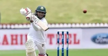 Mominul, Tamim sparkle on rain-hit day