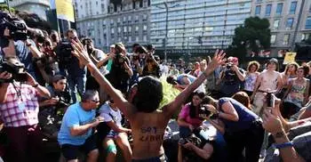 Women in Argentina go topless in protest 