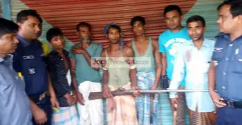 উখিয়ায় অস্ত্রসহ ৫ ডাকাত আটক