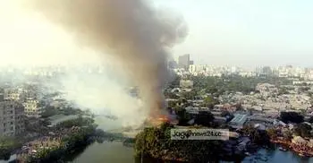 Why does Korail slum catch fire so often? 