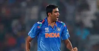 Mitchell threatens to hit Ashwin on the head with a bouncer