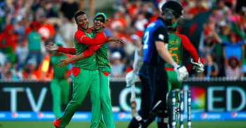 Bangladesh, New Zealand fight to stay alive 