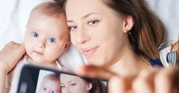 Avoid giving Smartphone to calm down your kid, say experts