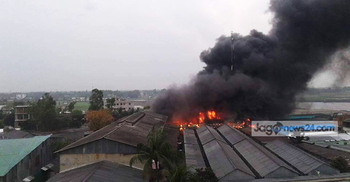 ভৈরবে রাবার কারখানায় ভয়াবহ আগুন