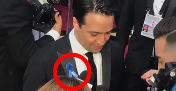 Oscar nominees protest Trump’s travel ban by wearing blue ribbons