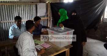 তালতলীতে উৎসবমুখর পরিবেশে ভোটগ্রহণ শুরু