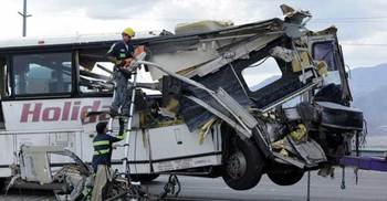 Thirteen die in California tour bus crash